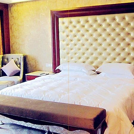 St. Tropez Hotel Changsha Bagian luar foto