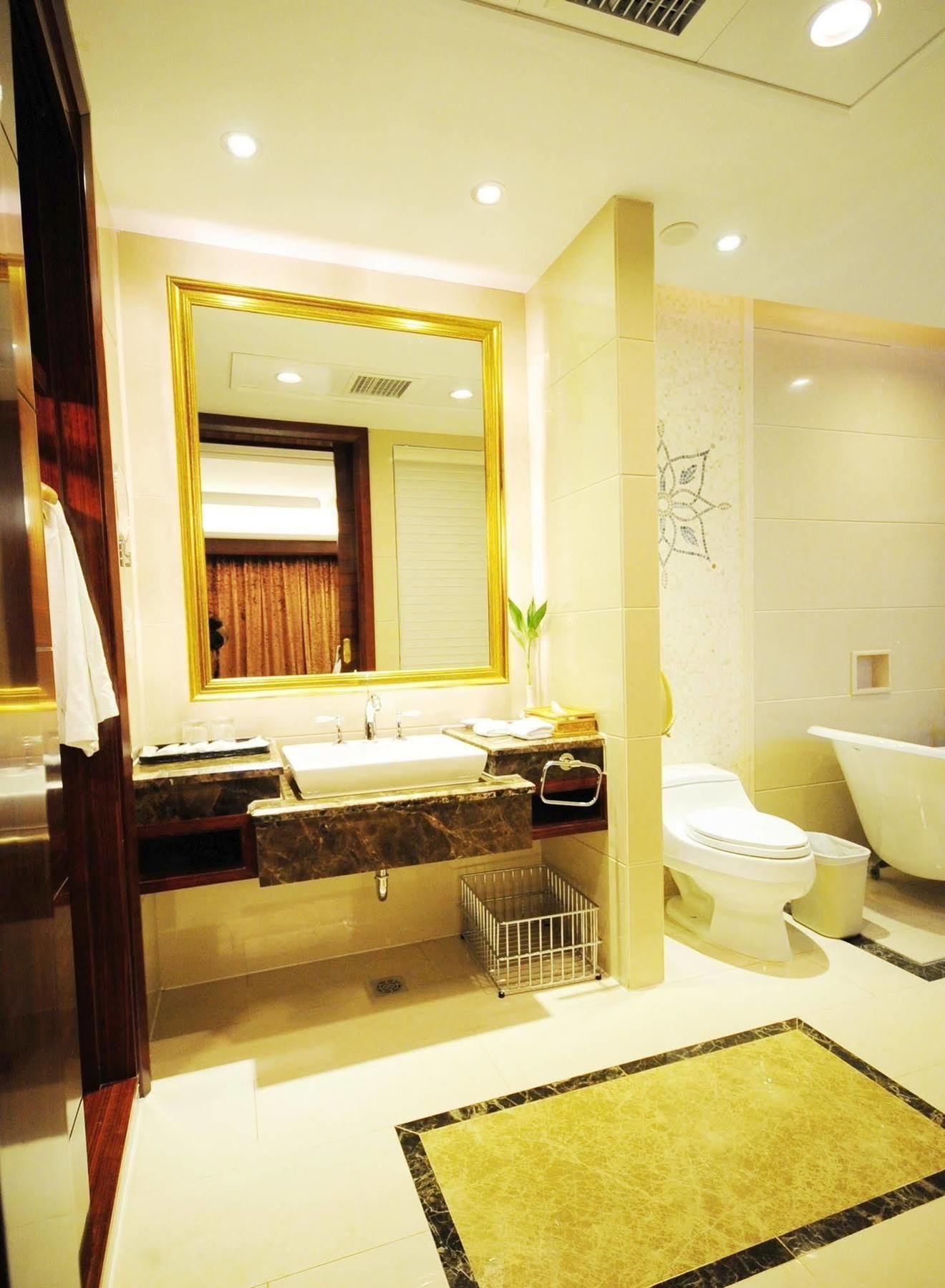 St. Tropez Hotel Changsha Bagian luar foto