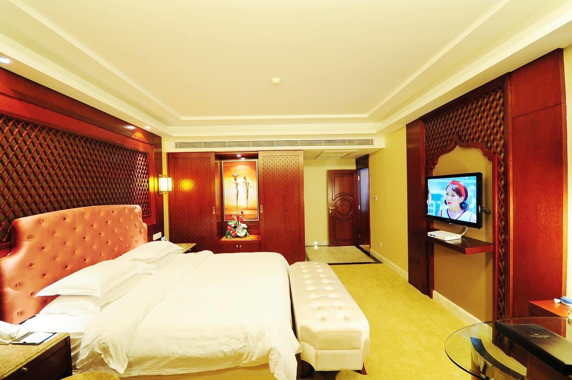 St. Tropez Hotel Changsha Bagian luar foto